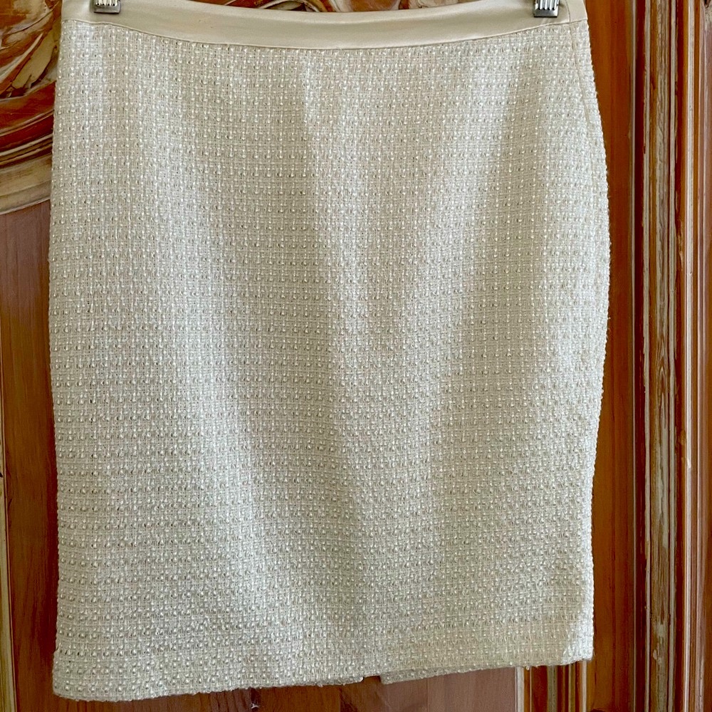 Bebe creamy ivory tweed pencil skirt size 0